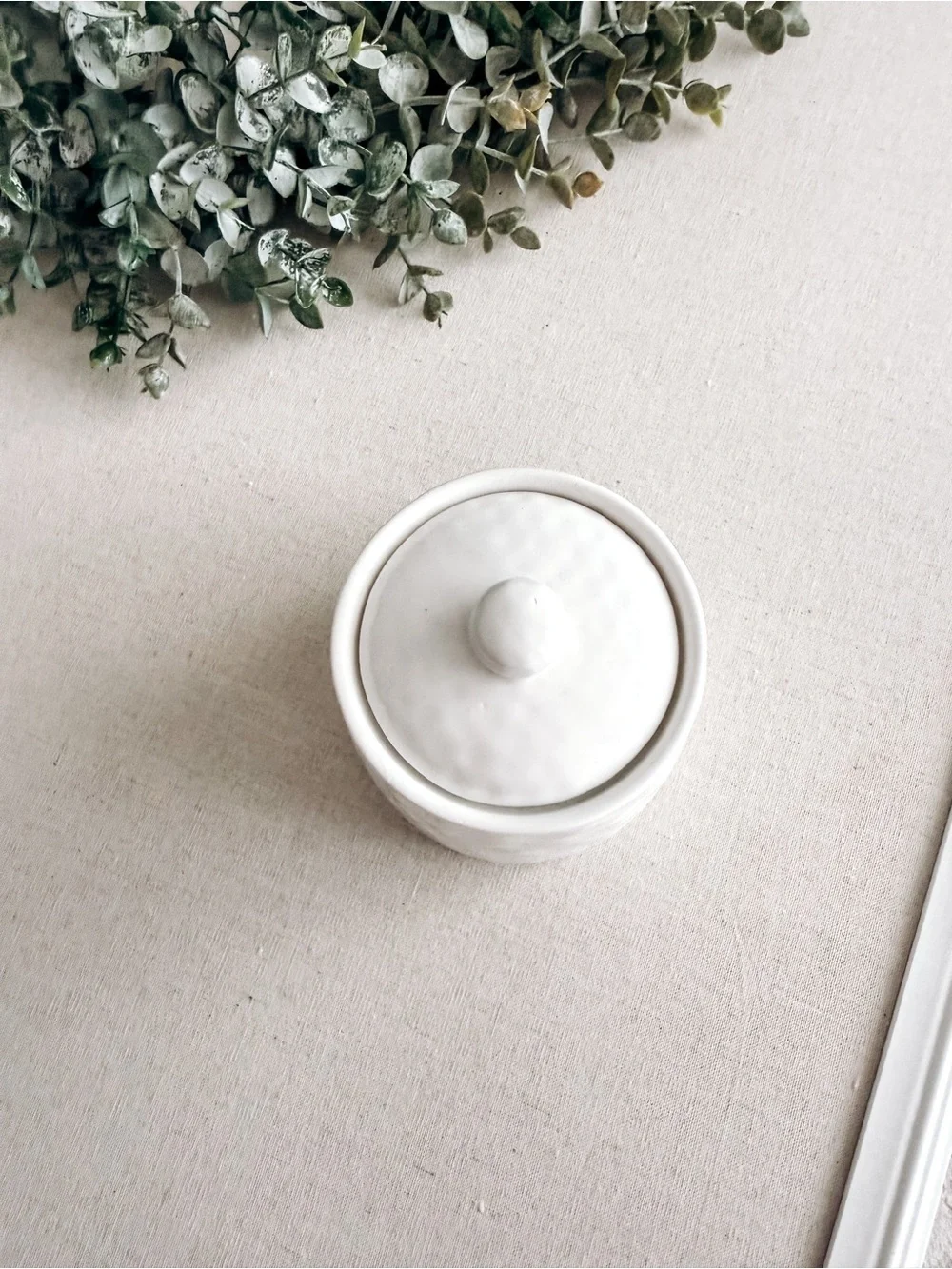 Market Square white ceramic